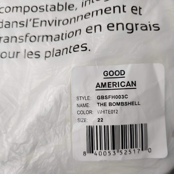 Good American 22 Shorts The Bombshell Destructed White Cut-Off Shorts - Picture 14 of 15